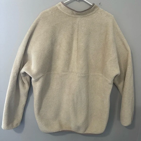 Patagonia Women's Cream Teddy Jacket - Picture 2 of 5